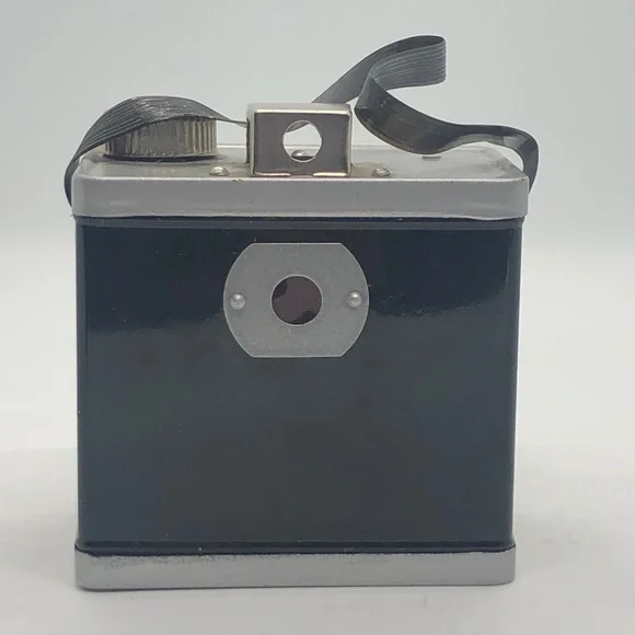 Vintage Box Camera “Rocket Camera” - Picture 3 of 9